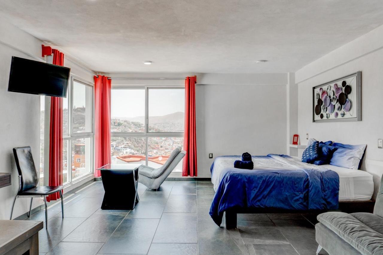 Habitación Triple con vistas a la ciudad